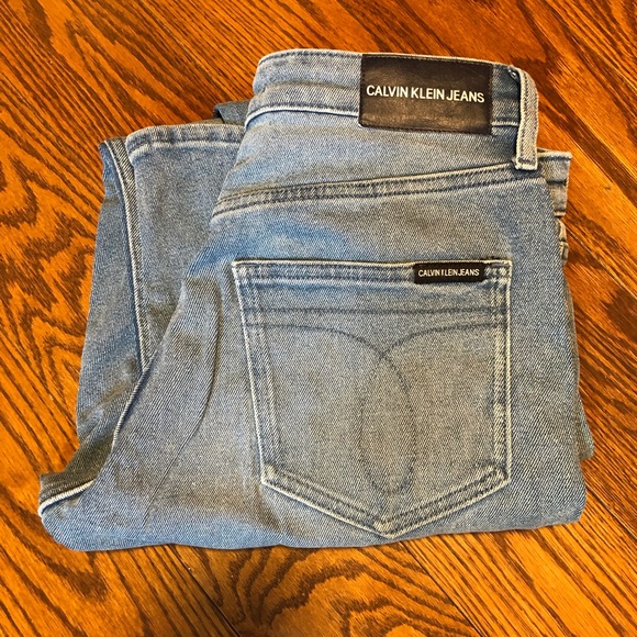 Calvin Klein mid rise slim jeans - Picture 2 of 4
